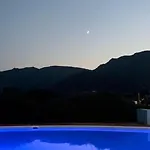 Cort'e Nastasj Hotel Tertenìa
