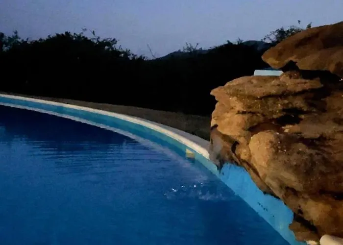 Cort'e Nastasj Tertenìa